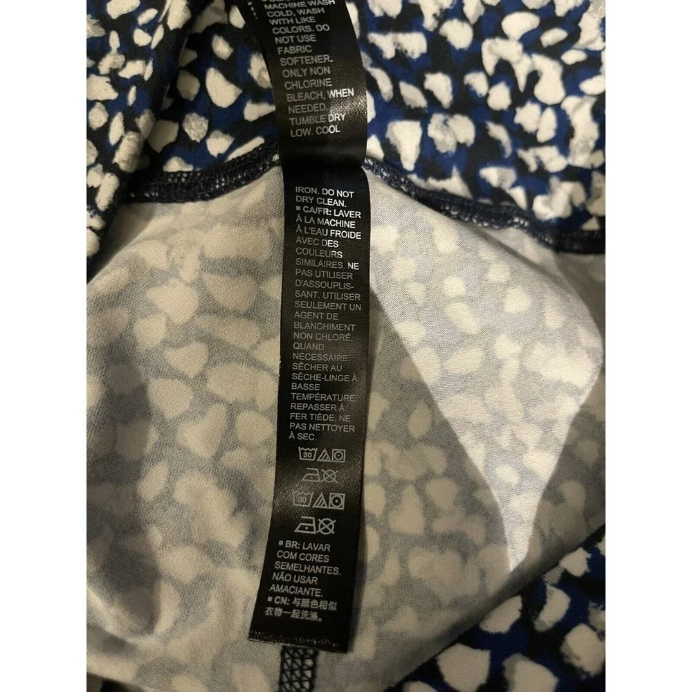 Core 10 Women High Waisted Yoga Shorts Size Large Hide Pocket